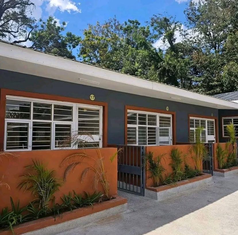 1BR TO LET IN LAVINGTON, photo 1 of 5