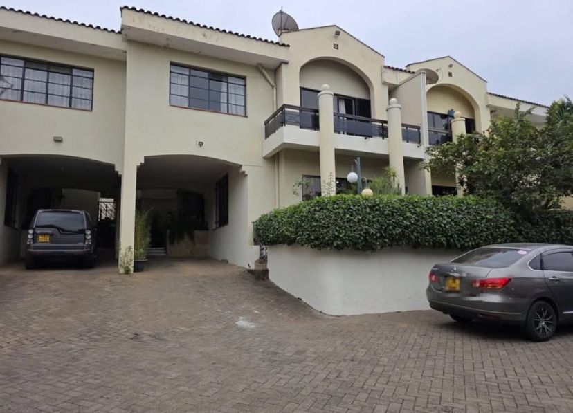 4 Bedroom townhouse in Westlands ·, photo 1 of 8