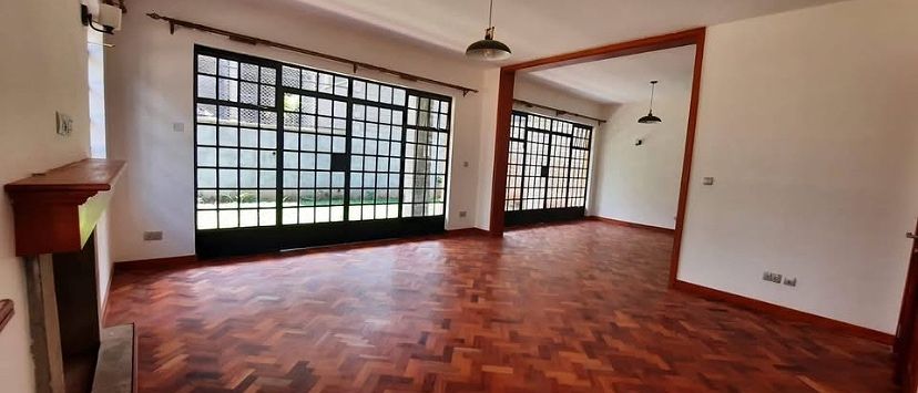 5BR TOWNHOUSE IN LAVINGTON, photo 1 of 11