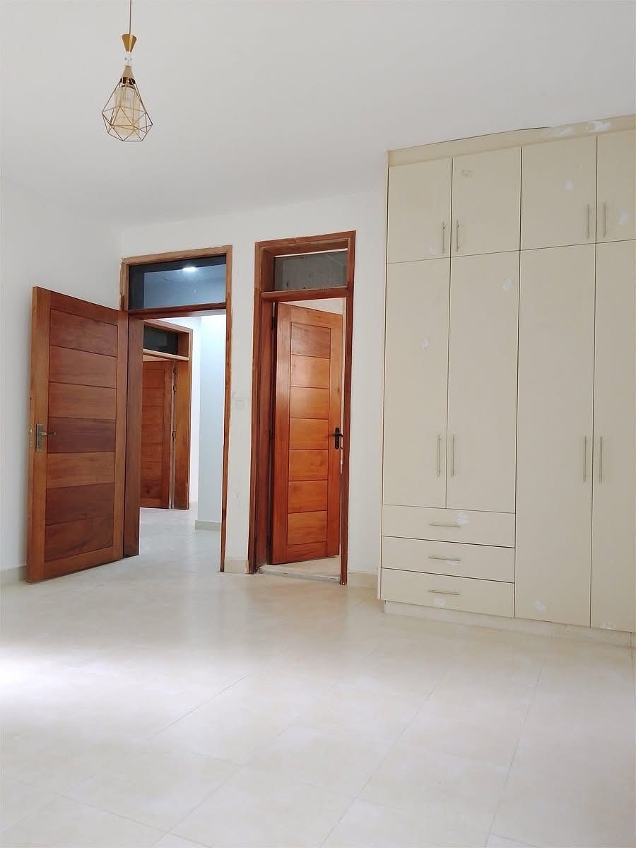 7BR APARTMENT IN LANGATA, photo 1 of 12