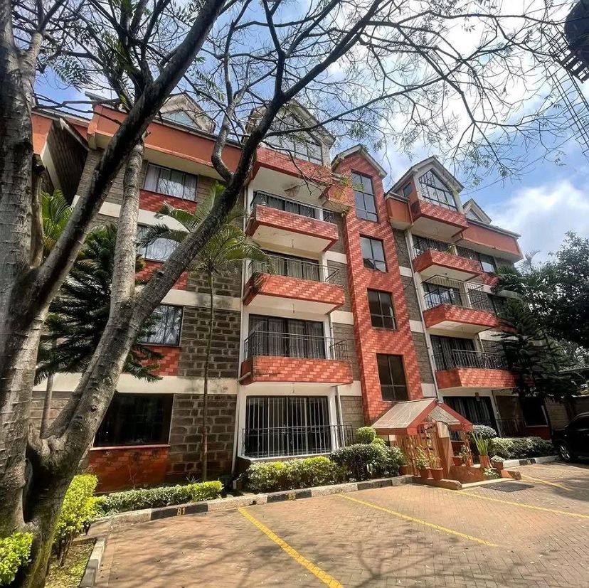 3BEDROOM APARTMENT IN LAVINGTON, photo 1 of 7