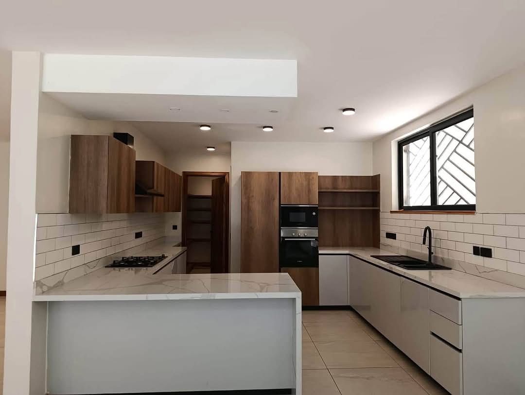 4BR APARTMENT WITH PRIVATE GARDEN AT SPRING VALLEY, photo 1 of 11