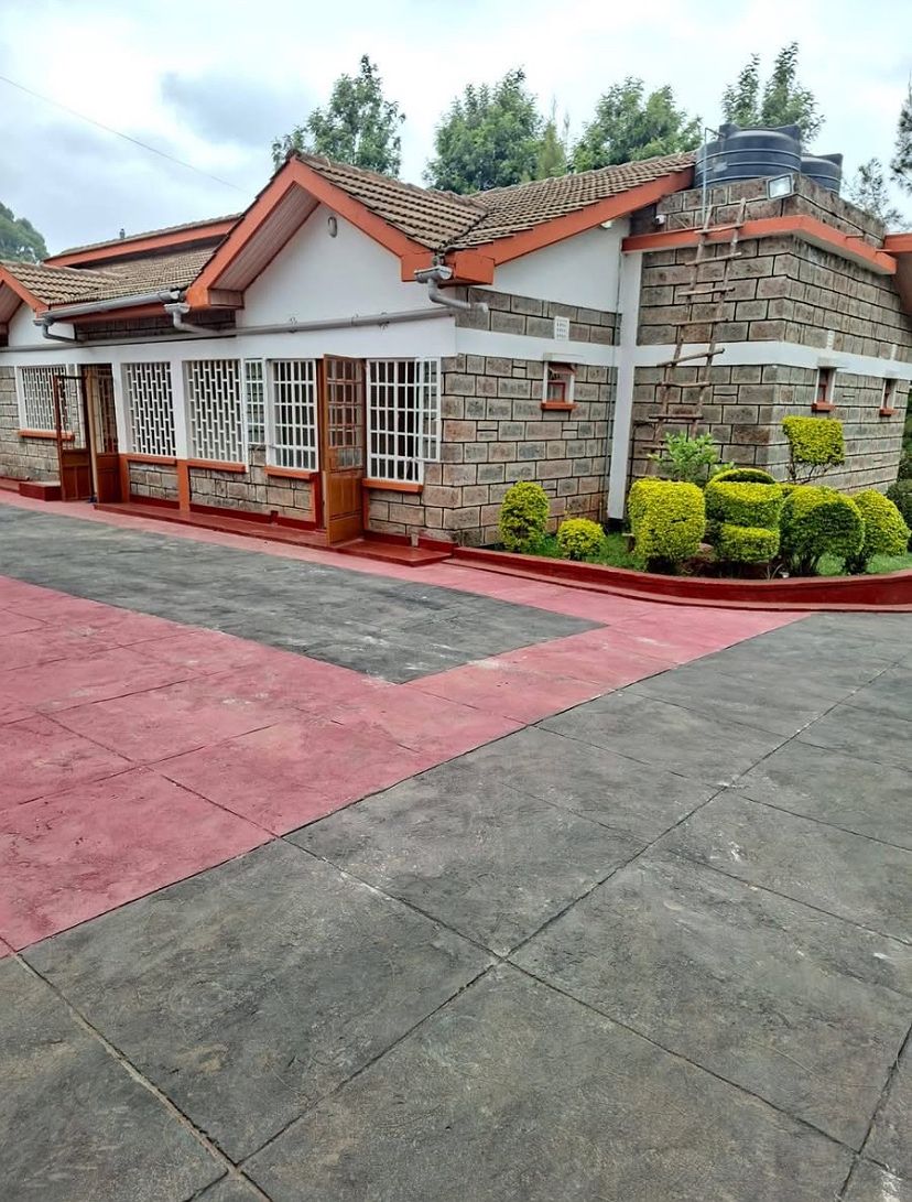 4 BEDROOM HOUSE IN KIKUYU GIKAMBURA, photo 1 of 10