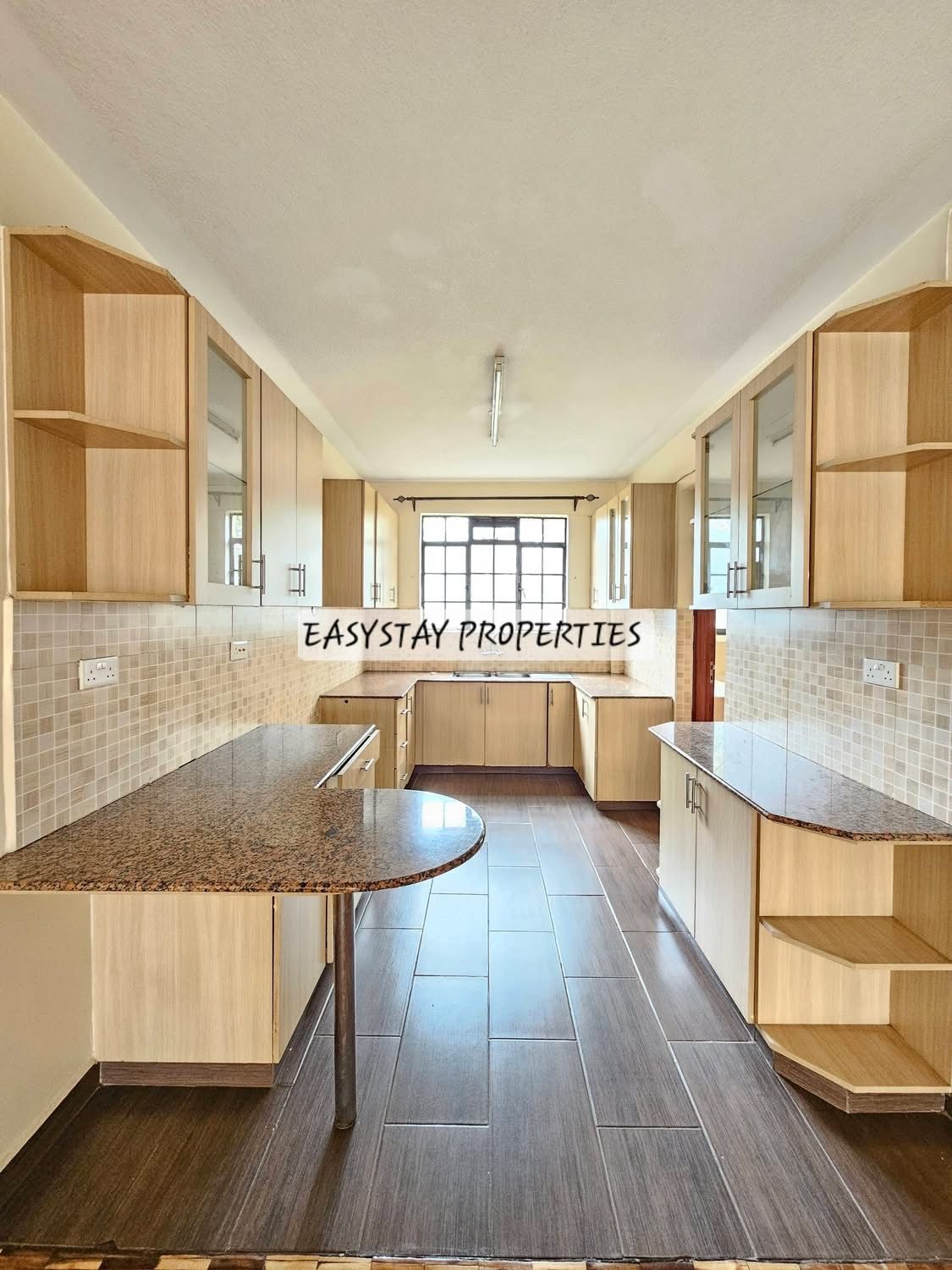 2 Bedroom in Lavington, photo 1 of 7