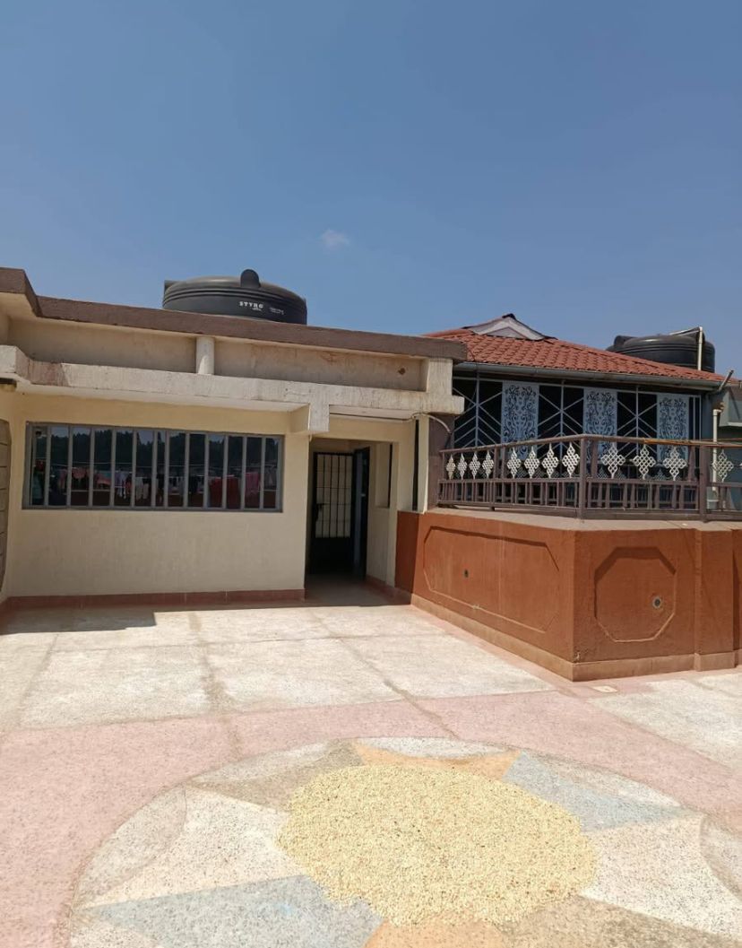 3 Bedroom Along Waiyaki Way, Zambezi Kiambu ·, photo 1 of 10