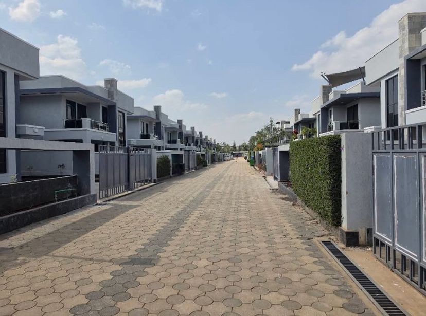 4BEDROOM WITH DSQ ALONG KAMITI ROAD, photo 1 of 10