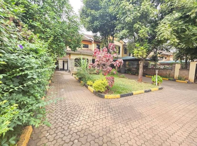 4BR VILLA IN LAVINGTON, photo 1 of 6