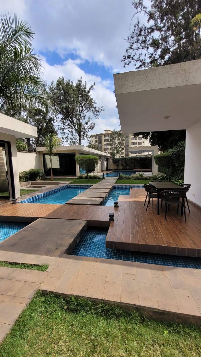 2 Bedroom in Lavington, photo 1 of 12