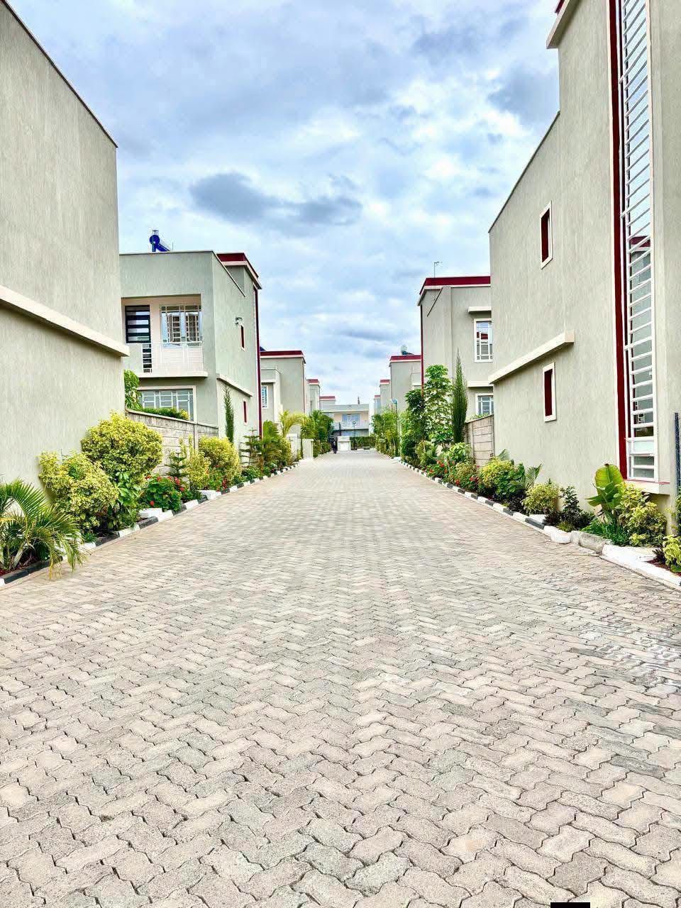 4 Bedroom MAISONETTE in Kitengela, photo 1 of 14